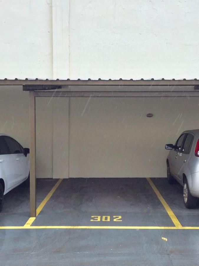 Apto No Centro Perto Do Shopping Com 2 Quartos De Casal Arcond Wifi Fibra Homeoffice E Garagem Em Dourados Exterior foto